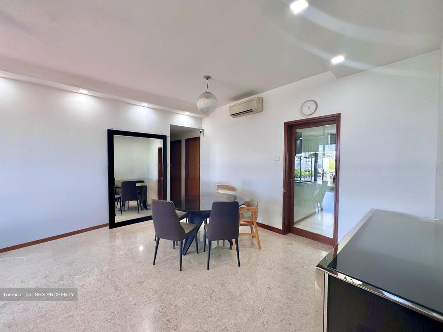 Astor (D14), Apartment #449693561